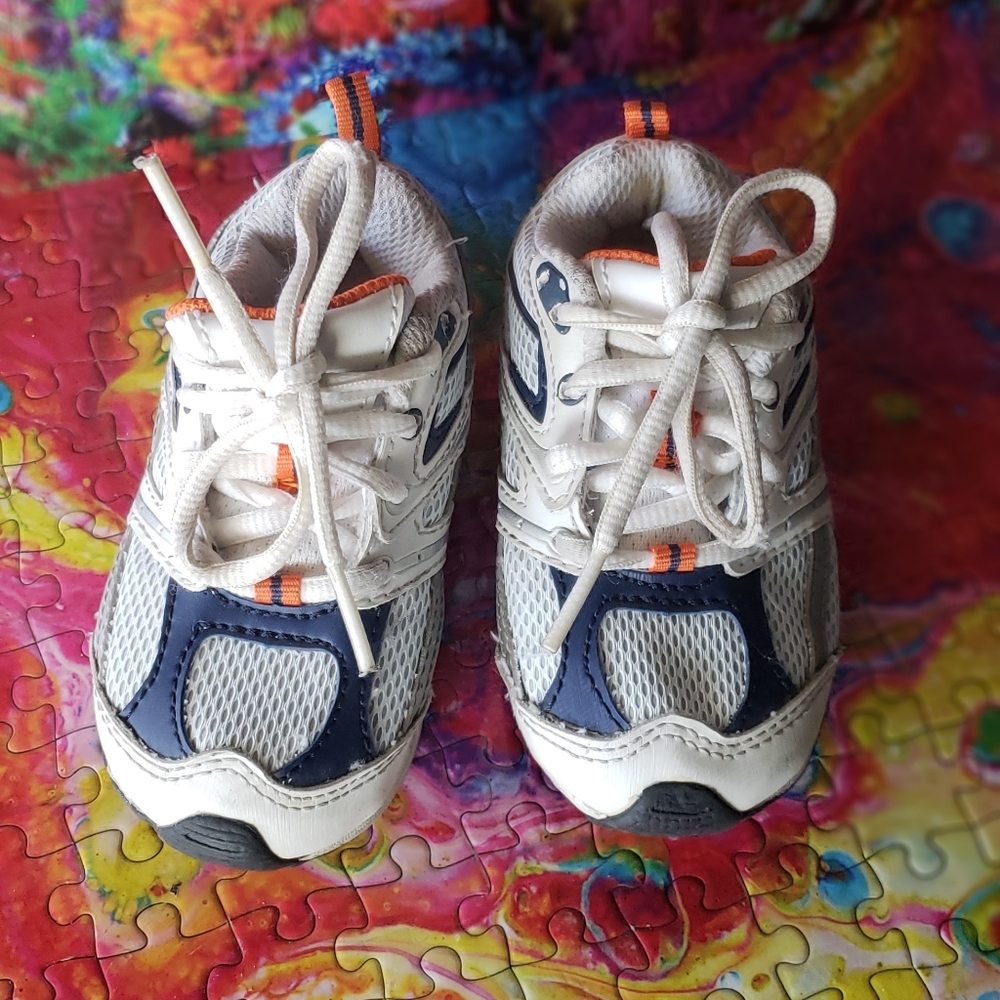 Toddler/children’s shoes